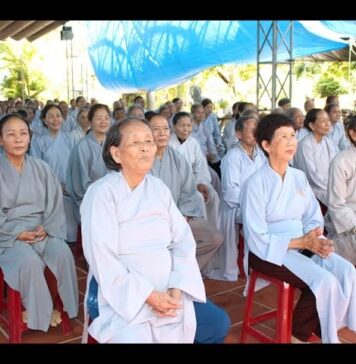 Video QCB: Chùa Đại An và chùa Pháp Đàn huyện Phú Ninh tổ chức lễ tưởng niệm cầu siêu các anh hùng liệt sĩ tại nghĩa trang